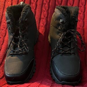 Black Fleeced-Lined Winter Boots